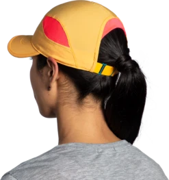 BROOKS Chaser Hat (813 - Sun Glow/Hyper Pink/Run Happy) -Clothing Store Online B9B705F9 0652 47D4 BCFE AEEBA3960759