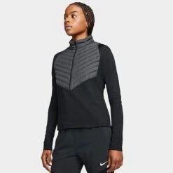 Nike Women's Therma-FIT Run Division Hybrid Running Jacket (010 - Black/Reflective Silver)